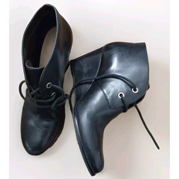 Cole Haan Linea Womens Size 8B Black Leather Lace Up Wedge Ankle Boots Booties - Picture 1 of 11